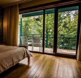 Отель Hotel Sunny Hill Клуж-Напока Улучшенный двухместный номер с 1 кроватью и балконом-7